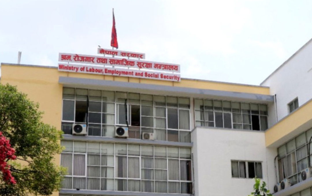 मलेसियासँग कूटनीतिक संवाद जारी छ : श्रम मन्त्रालय